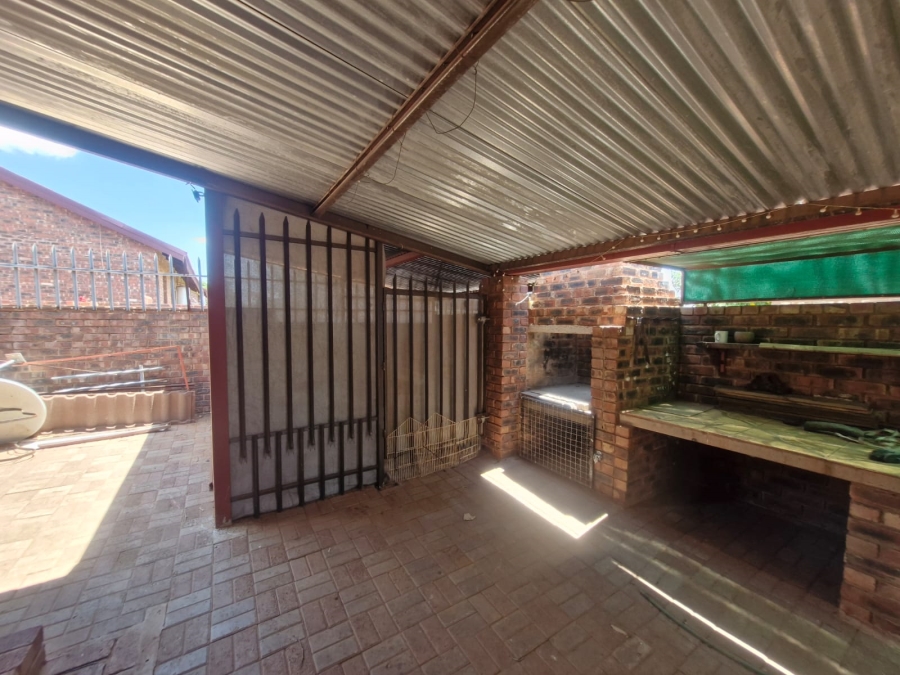 To Let 3 Bedroom Property for Rent in Kathu Northern Cape